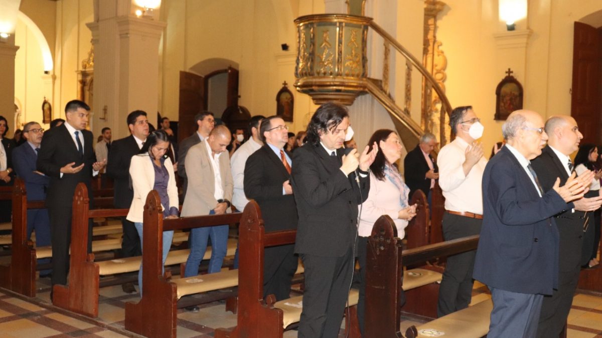 Misa de Acción de Gracias por el Día del periodista, docente y ...