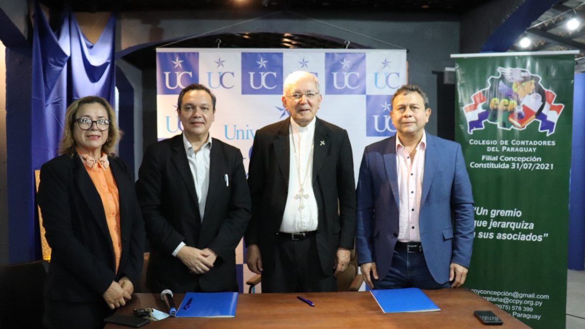 Universidad Católica firma acuerdo de cooperación con el Colegio de Contadores del Paraguay