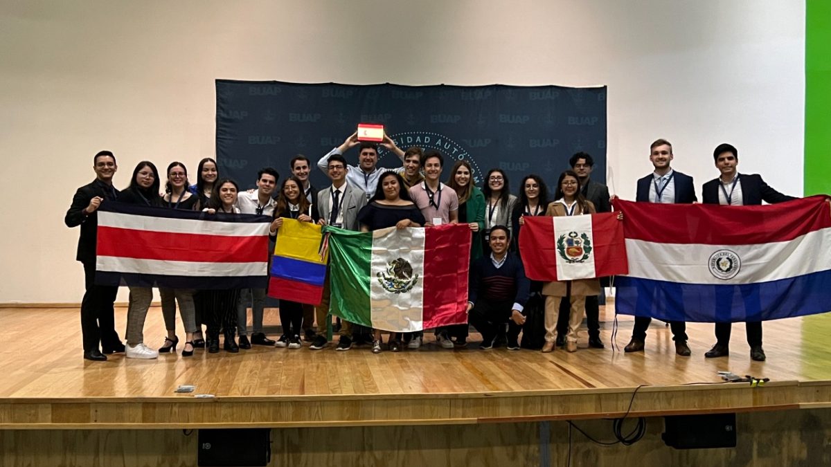 Estudiantes UC participaron de Congreso Iberoamericano de Economía realizado en México