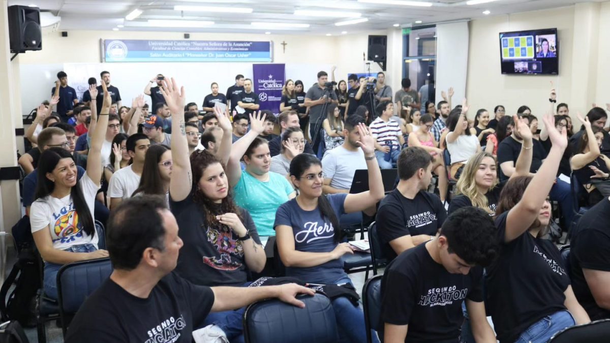 Exitosa jornada en el «Hackaton de Inteligencia Artificial Generativa en Paraguay»