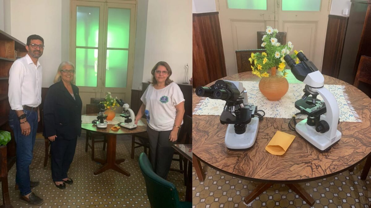 Universidad Católica donó equipos de microscopio a La Providencia UC