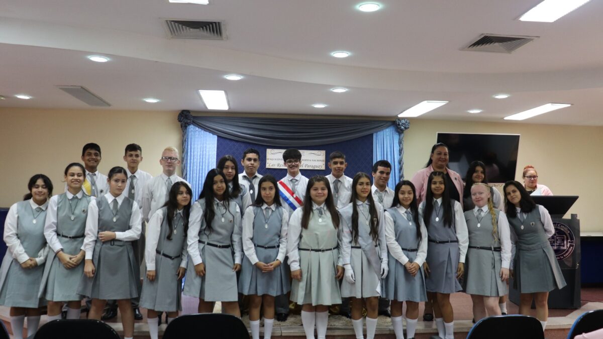 Alumnos de Santa Luisa de Marillac se graduaron de la Educación Escolar Básica