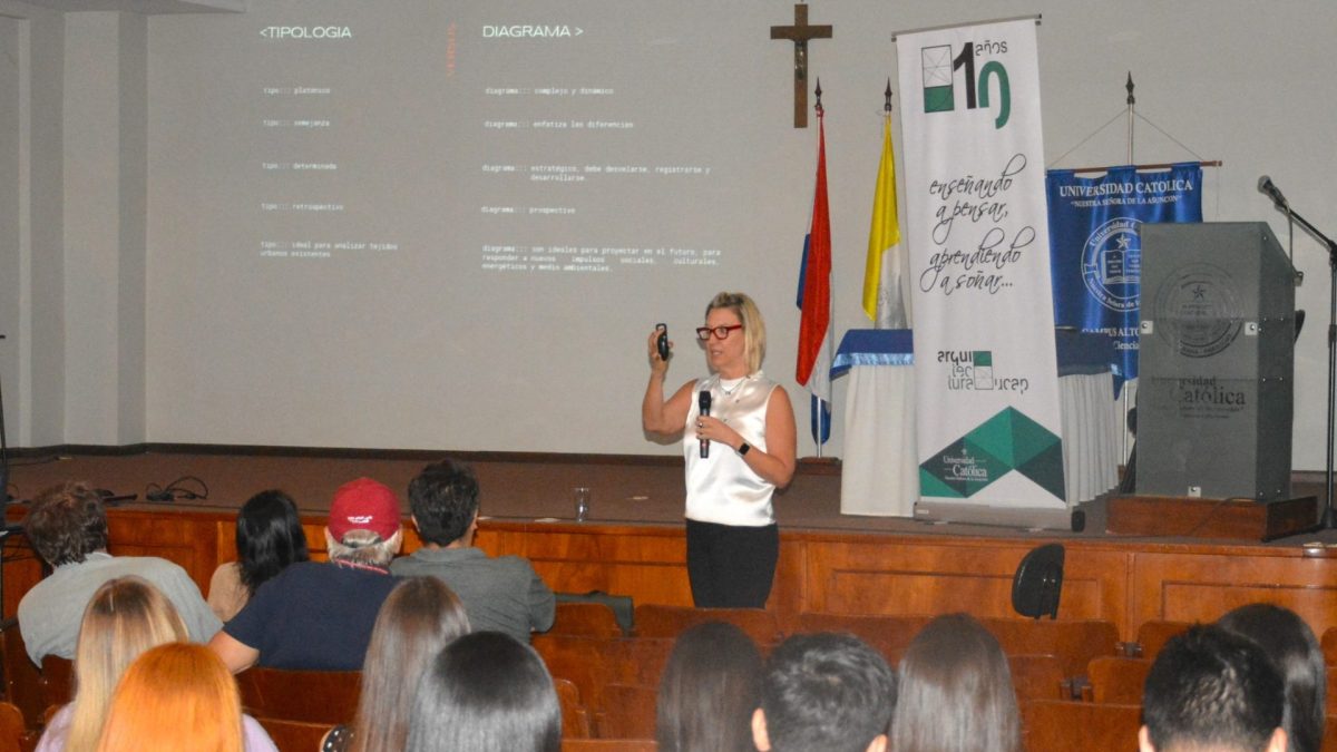 Estudiantes de Arquitectura participaron de seminario de formación continua en Alto Paraná