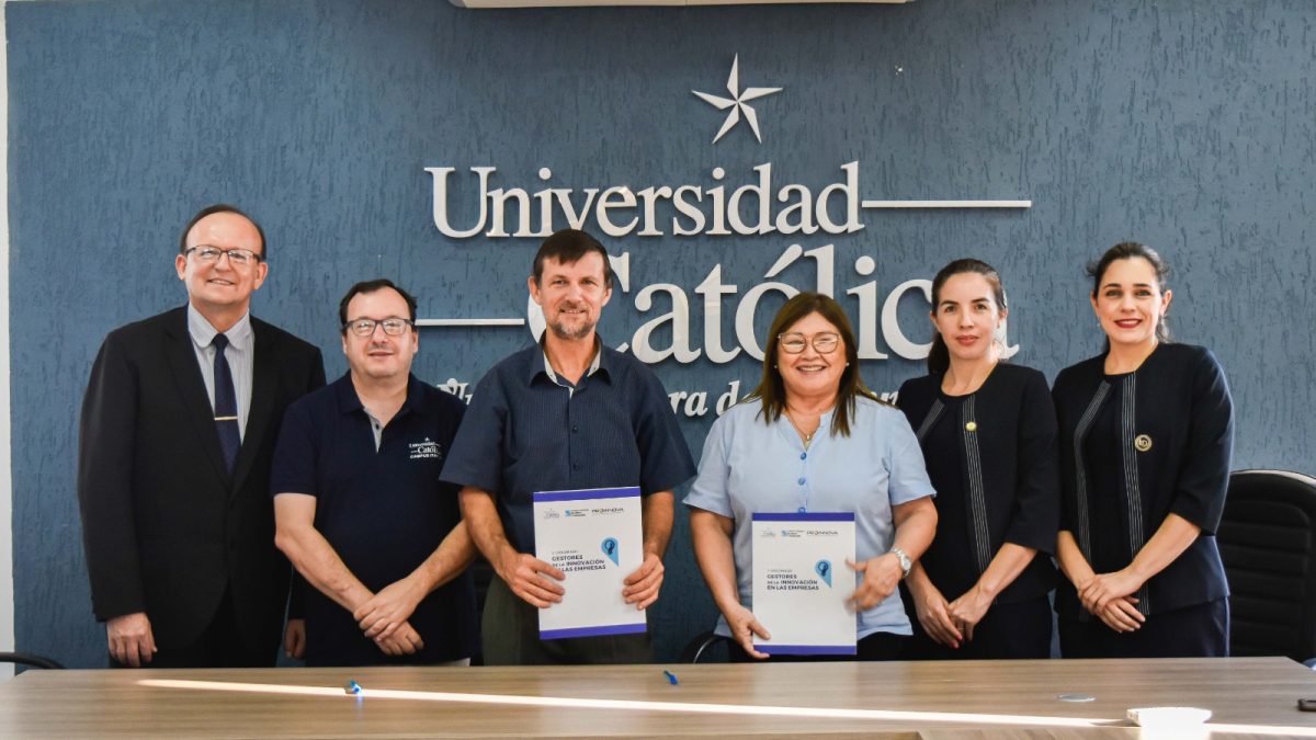 Campus Itapúa y planta apícola «Flor dorada» firman memorándum de entendimiento